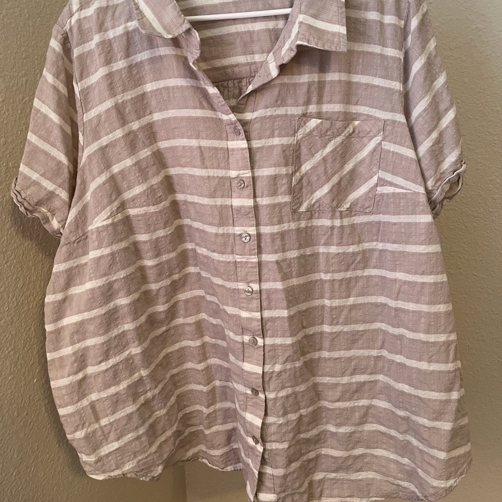 Torrid 3X stripe button up shirt